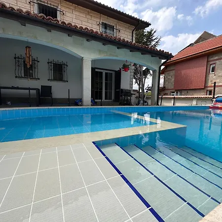 Family House Freeдом *