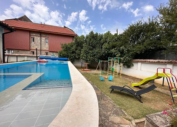 Family House Freeдом 빌라