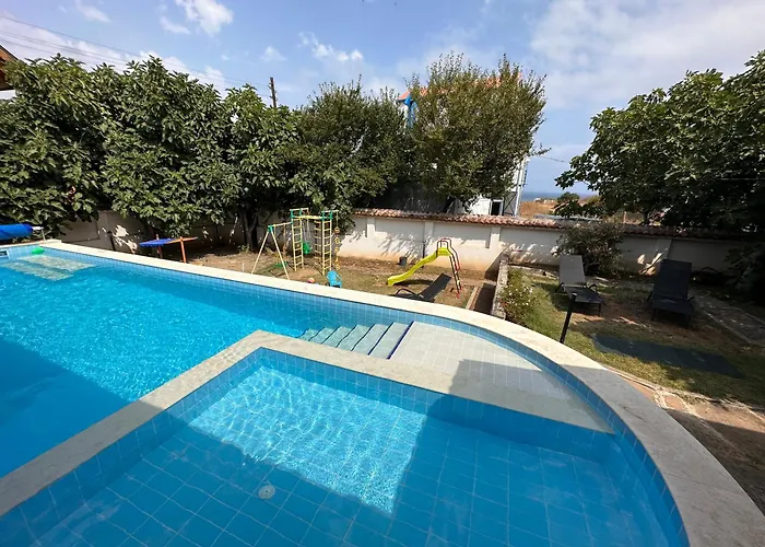 Family House Freeдом 빌라