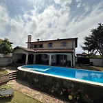 Family House Freeдом וילה *