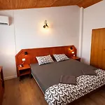 וילה Family House Freeдом